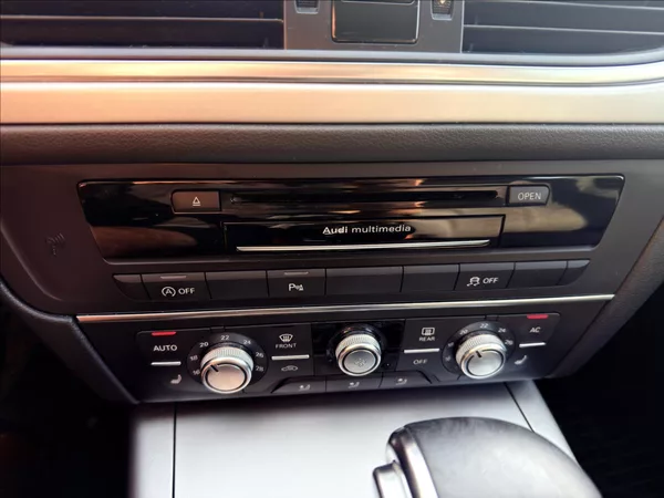 Audi A6 Avant 2,0 TDi Automat - foto 17