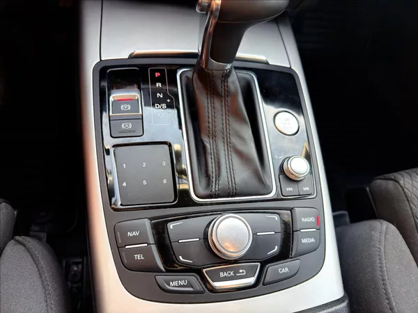 Audi A6 Avant 2,0 TDi Automat - foto 18