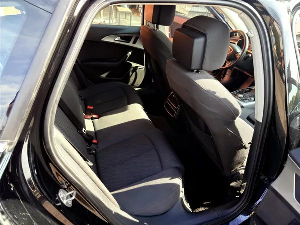 Audi A6 Avant 2,0 TDi Automat - foto 21