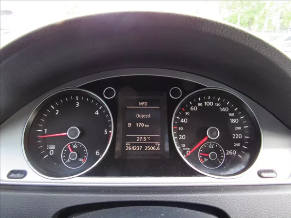 Volkswagen Passat 1,6 TDi 77kW Variant - foto 13