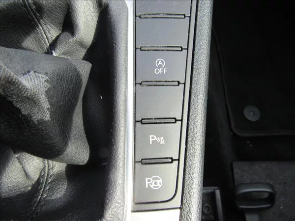 Volkswagen Passat 1,6 TDi 77kW Variant - foto 20