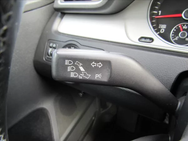 Volkswagen Passat 1,6 TDi 77kW Variant - foto 24