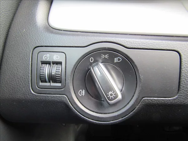 Volkswagen Passat 1,6 TDi 77kW Variant - foto 25