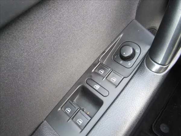 Volkswagen Passat 1,6 TDi 77kW Variant - foto 26