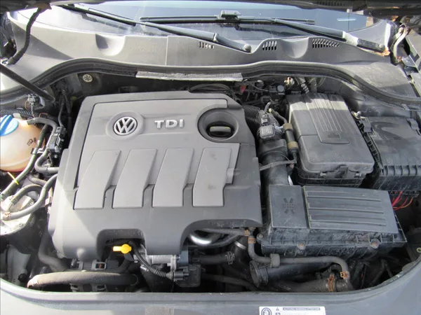 Volkswagen Passat 1,6 TDi 77kW Variant - foto 30