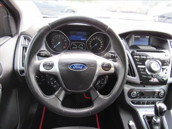 Ford Focus 1,0 EcoBoost 92kW - foto 12