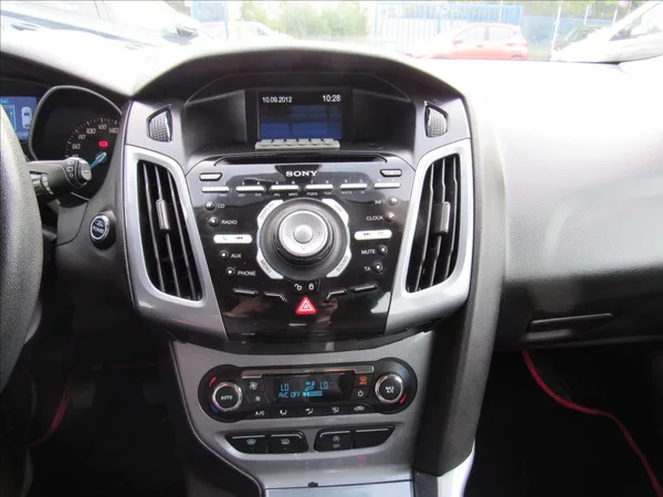 Ford Focus 1,0 EcoBoost 92kW - foto 15