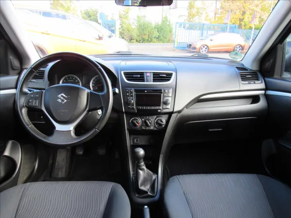 Suzuki Swift 1,2 i 69kW 4x4 - foto 11