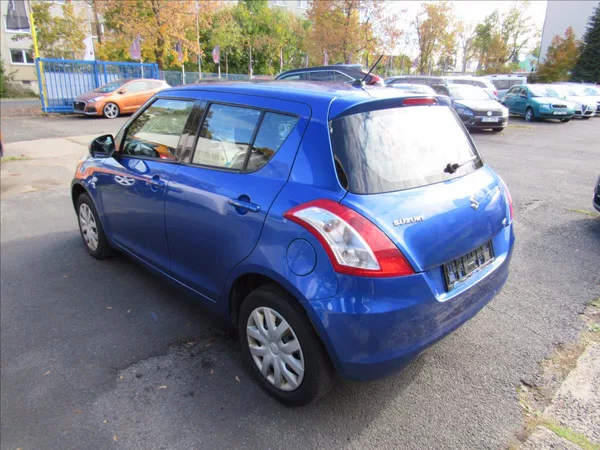 Suzuki Swift 1,2 i 69kW 4x4 - foto 4