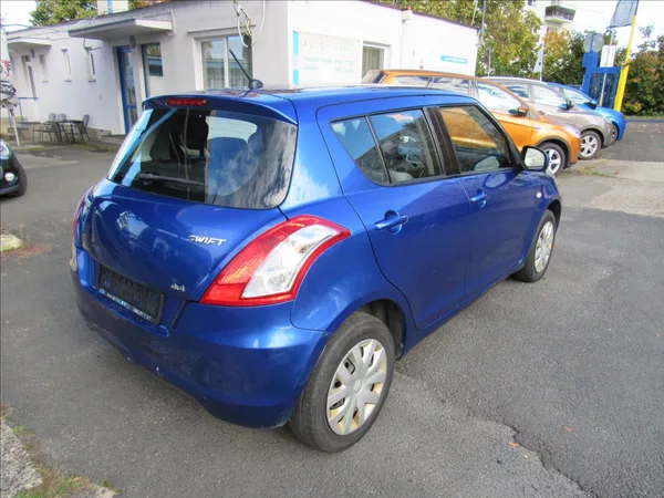 Suzuki Swift 1,2 i 69kW 4x4 - foto 6