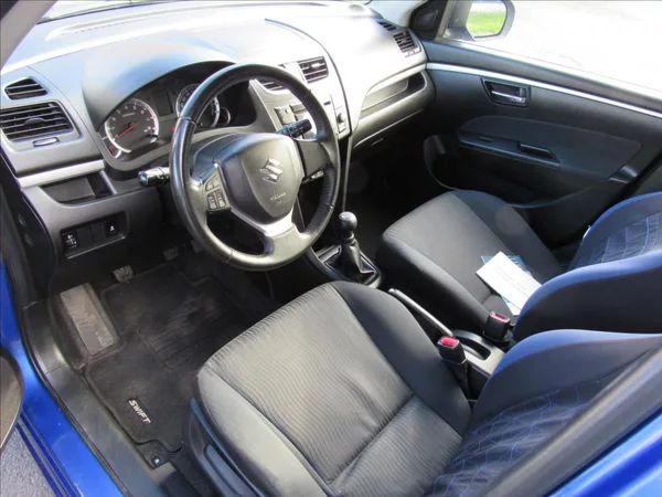 Suzuki Swift 1,2 i 69kW 4x4 - foto 9