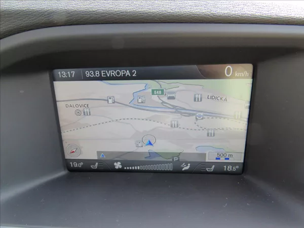 Volvo V60 2,4 D6 AWD Plug-in Hybrid - foto 17
