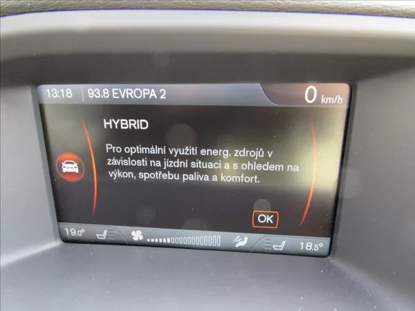Volvo V60 2,4 D6 AWD Plug-in Hybrid - foto 19