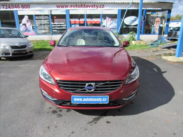 Volvo V60 2,4 D6 AWD Plug-in Hybrid - foto 2