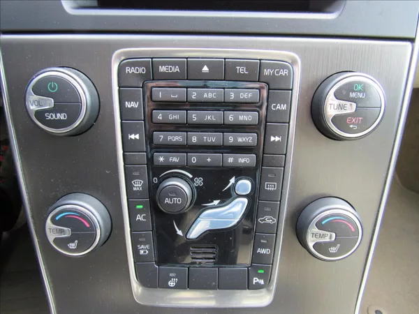Volvo V60 2,4 D6 AWD Plug-in Hybrid - foto 22