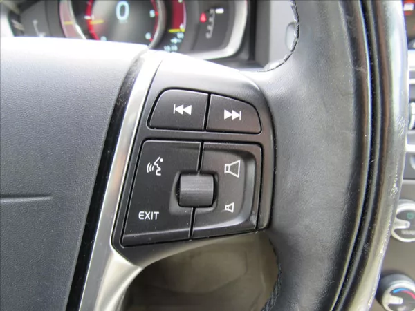 Volvo V60 2,4 D6 AWD Plug-in Hybrid - foto 25