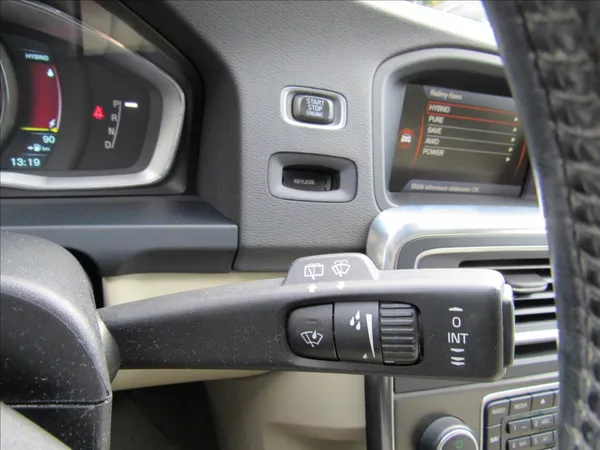 Volvo V60 2,4 D6 AWD Plug-in Hybrid - foto 27