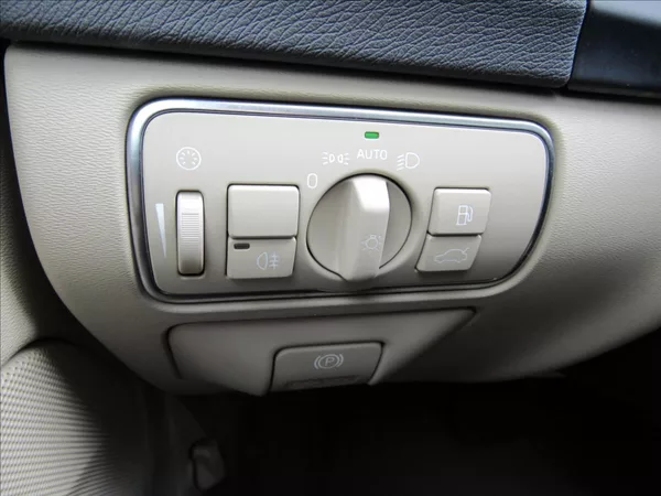Volvo V60 2,4 D6 AWD Plug-in Hybrid - foto 29