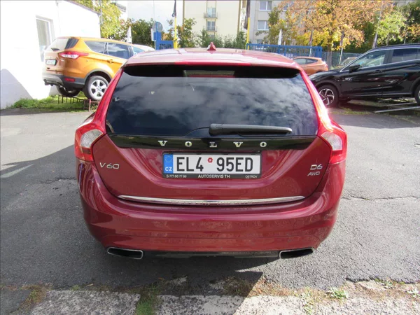 Volvo V60 2,4 D6 AWD Plug-in Hybrid - foto 5