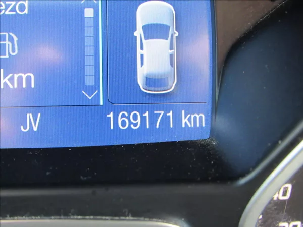 Ford Kuga 1,5 110kW 4x2 - foto 14