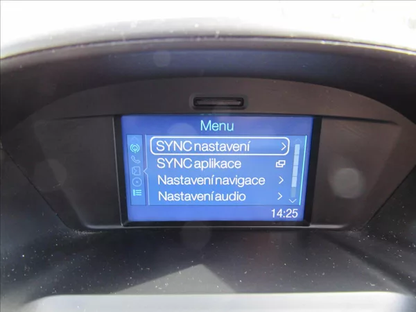 Ford Kuga 1,5 110kW 4x2 - foto 16