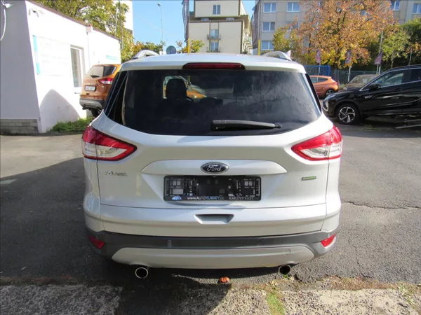 Ford Kuga 1,5 110kW 4x2 - foto 5