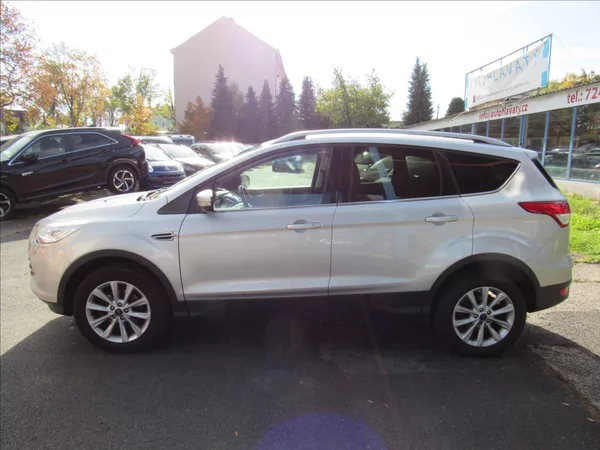 Ford Kuga 1,5 110kW 4x2 - foto 7