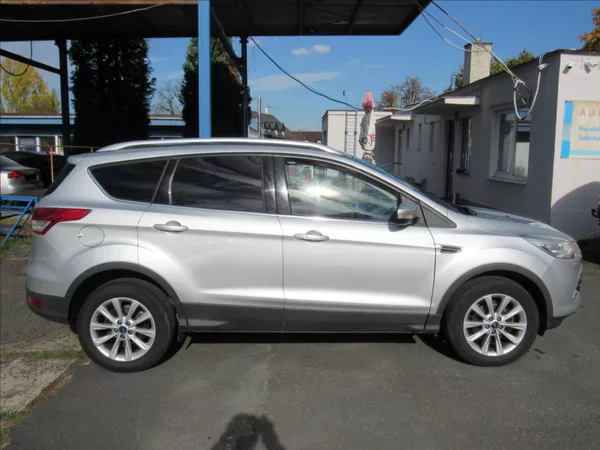 Ford Kuga 1,5 110kW 4x2 - foto 8