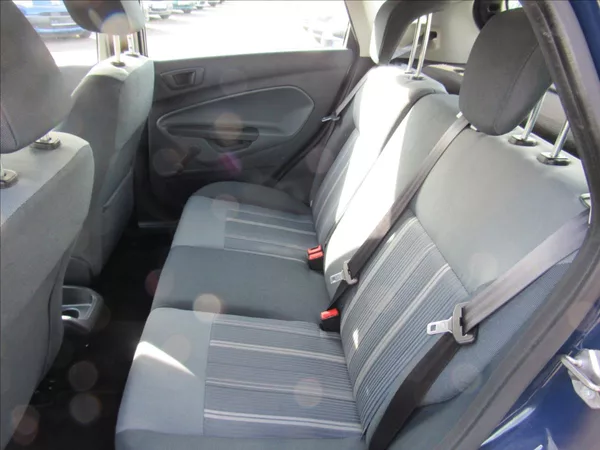 Ford Fiesta 1,3 i 60kW - foto 10