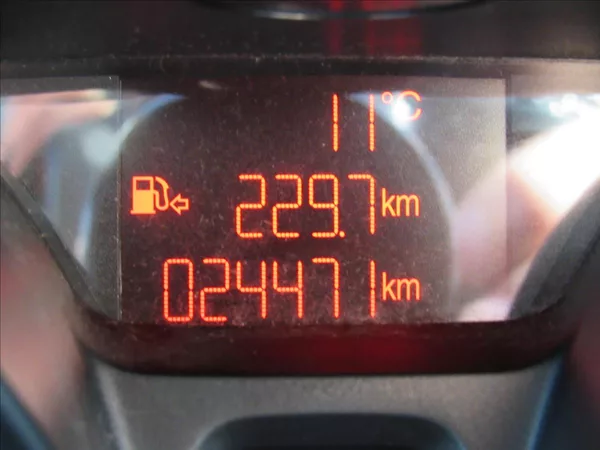 Ford Fiesta 1,3 i 60kW - foto 14