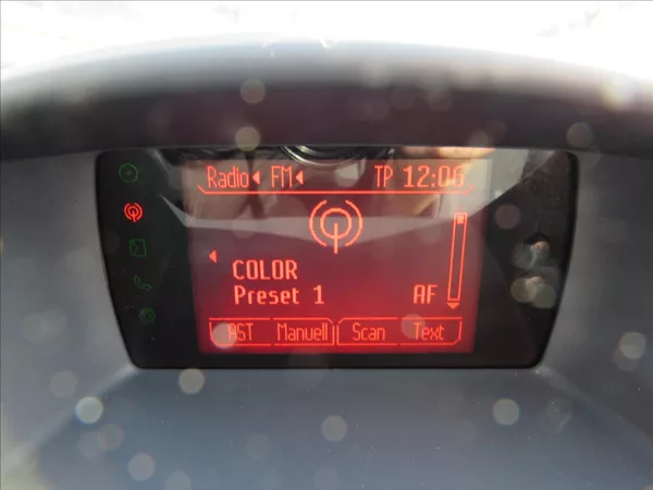Ford Fiesta 1,3 i 60kW - foto 16