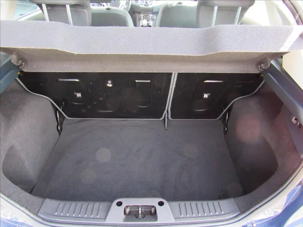 Ford Fiesta 1,3 i 60kW - foto 25