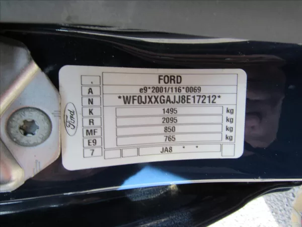 Ford Fiesta 1,3 i 60kW - foto 27