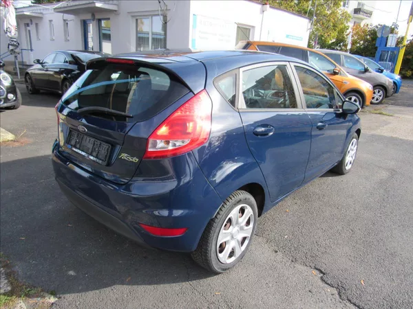 Ford Fiesta 1,3 i 60kW - foto 6