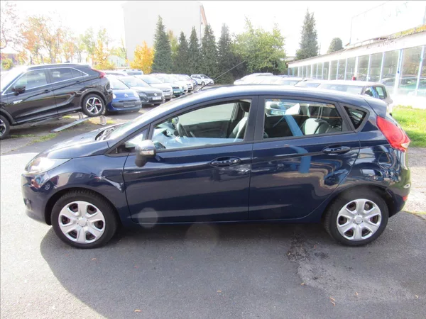 Ford Fiesta 1,3 i 60kW - foto 7
