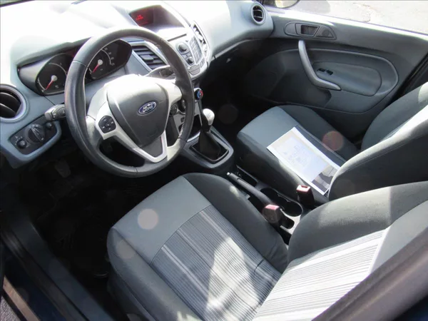 Ford Fiesta 1,3 i 60kW - foto 9