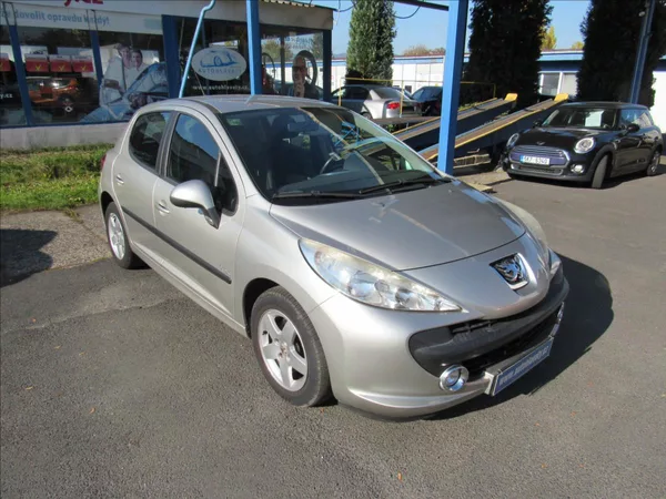 Peugeot 207 1,4 i 70kW - foto 3