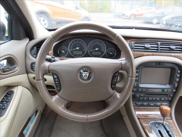 Jaguar S-Type 3,0 i Exclusive 175 KW - foto 12