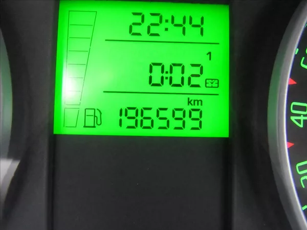 Škoda Fabia 1,6 i 77kW Combi Ambiente - foto 14