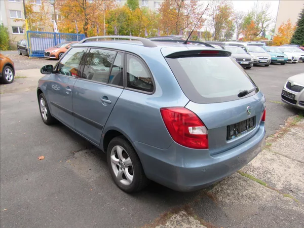 Škoda Fabia 1,6 i 77kW Combi Ambiente - foto 4