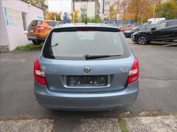 Škoda Fabia 1,6 i 77kW Combi Ambiente - foto 5