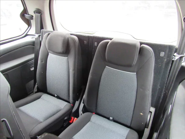 Ford Galaxy 2,0 i Comfort 107KW 7 Míst - foto 11
