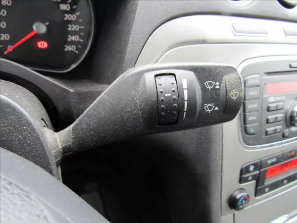 Ford Galaxy 2,0 i Comfort 107KW 7 Míst - foto 21