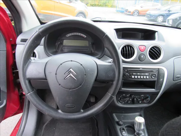 Citroën C2 1,1 i 44kW - foto 11