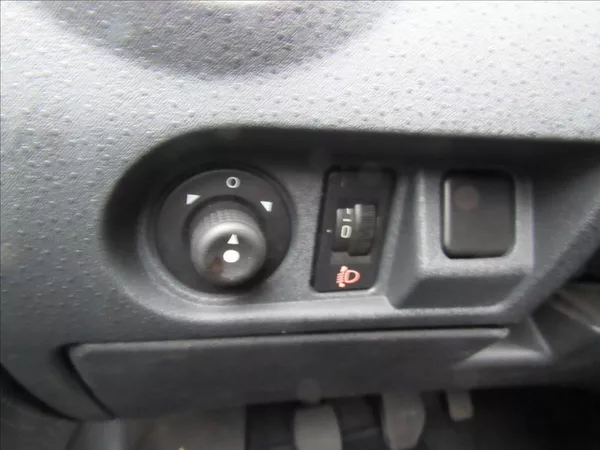 Citroën C2 1,1 i 44kW - foto 20