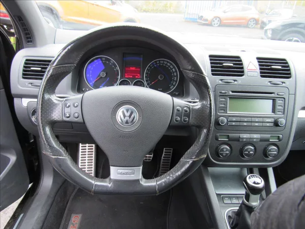 Volkswagen Golf 2,0 i GT 147KW Remus - foto 10
