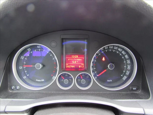 Volkswagen Golf 2,0 i GT 147KW Remus - foto 11