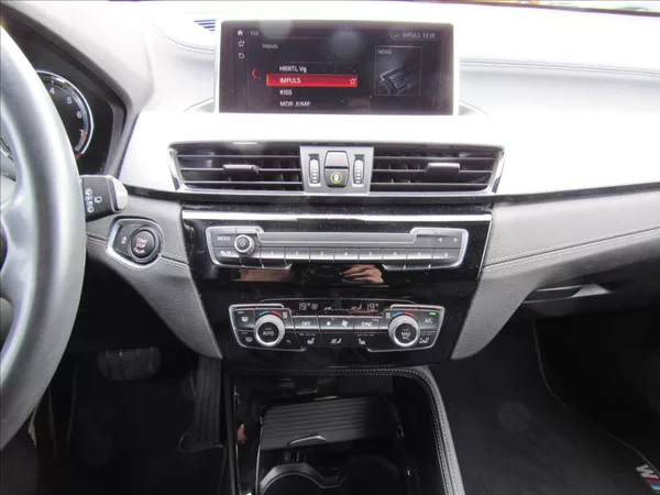 BMW X2 1,5 T sDrive 18I 103kW - foto 15