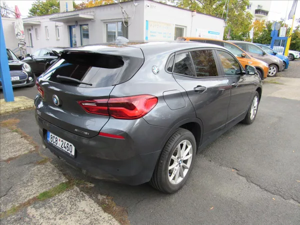 BMW X2 1,5 T sDrive 18I 103kW - foto 6