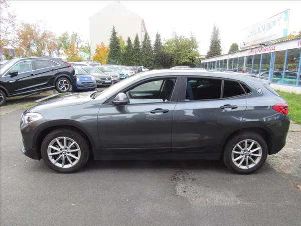 BMW X2 1,5 T sDrive 18I 103kW - foto 7